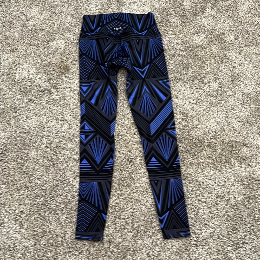K-DEER Kids Leggings - Black and Blue Geometric - Picture 3 of 3